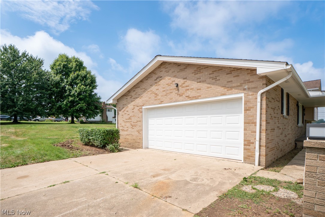 5550 Easton Street Louisville OH 44641