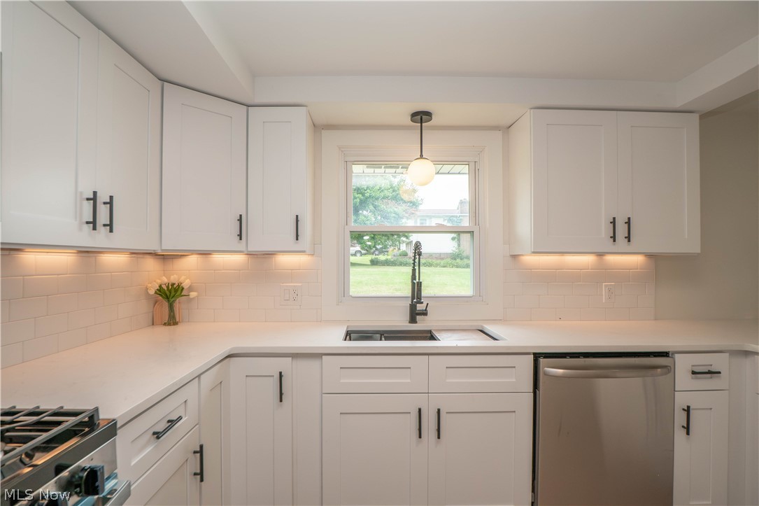 5550 Easton Street Louisville OH 44641