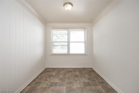 5219 Henry Street Maple Heights OH 44137