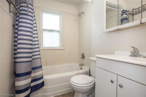 5219 Henry Street Maple Heights OH 44137