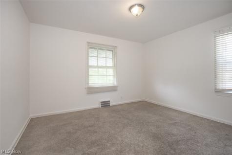 5219 Henry Street Maple Heights OH 44137