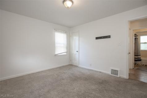 5219 Henry Street Maple Heights OH 44137