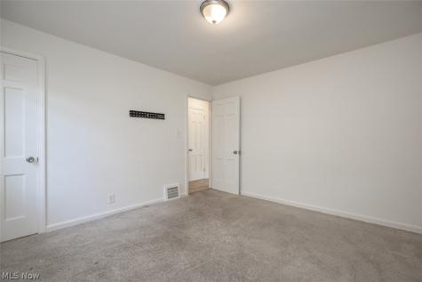 5219 Henry Street Maple Heights OH 44137