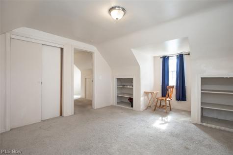 5219 Henry Street Maple Heights OH 44137