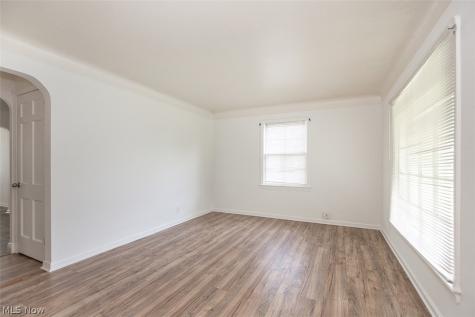 5219 Henry Street Maple Heights OH 44137