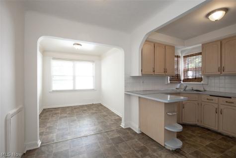 5219 Henry Street Maple Heights OH 44137