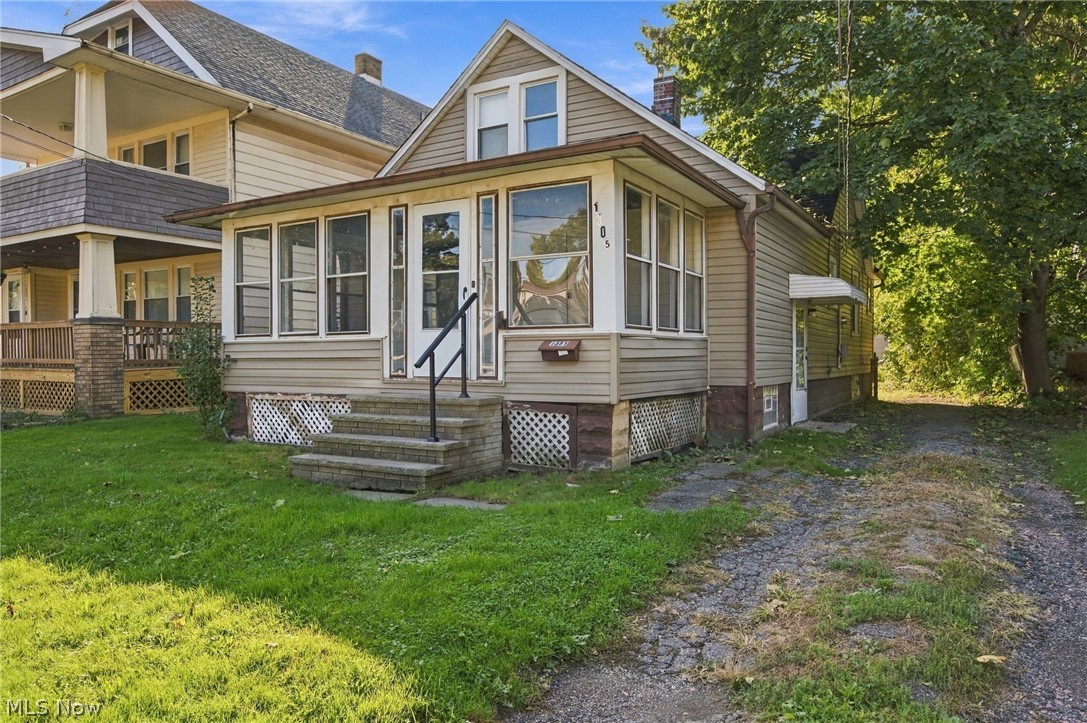 1305 Spring Road Cleveland OH 44109