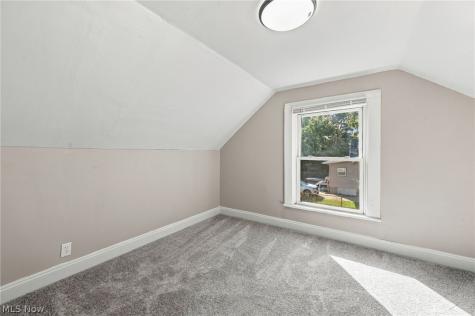 1305 Spring Road Cleveland OH 44109