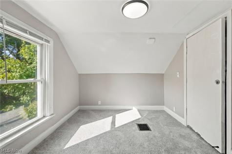 1305 Spring Road Cleveland OH 44109