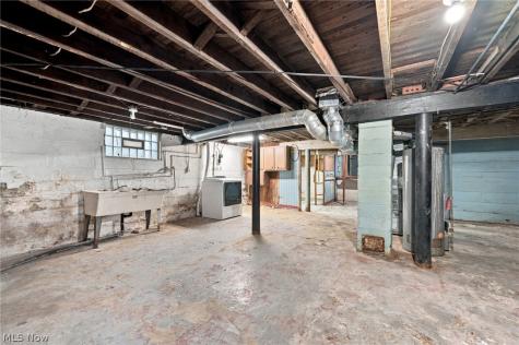 1305 Spring Road Cleveland OH 44109