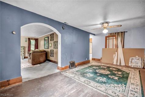 1494 Lakeland Avenue Akron OH 44320
