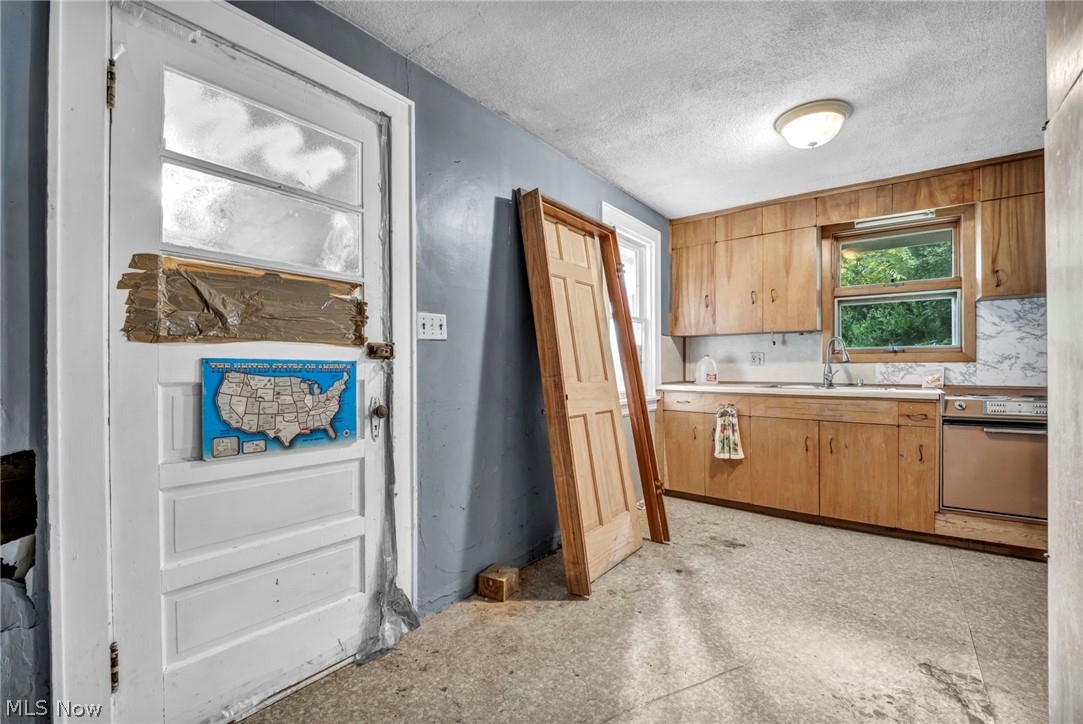 1494 Lakeland Avenue Akron OH 44320