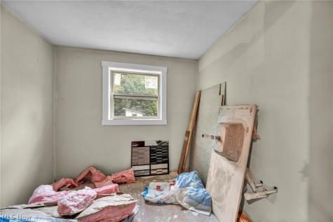 1494 Lakeland Avenue Akron OH 44320