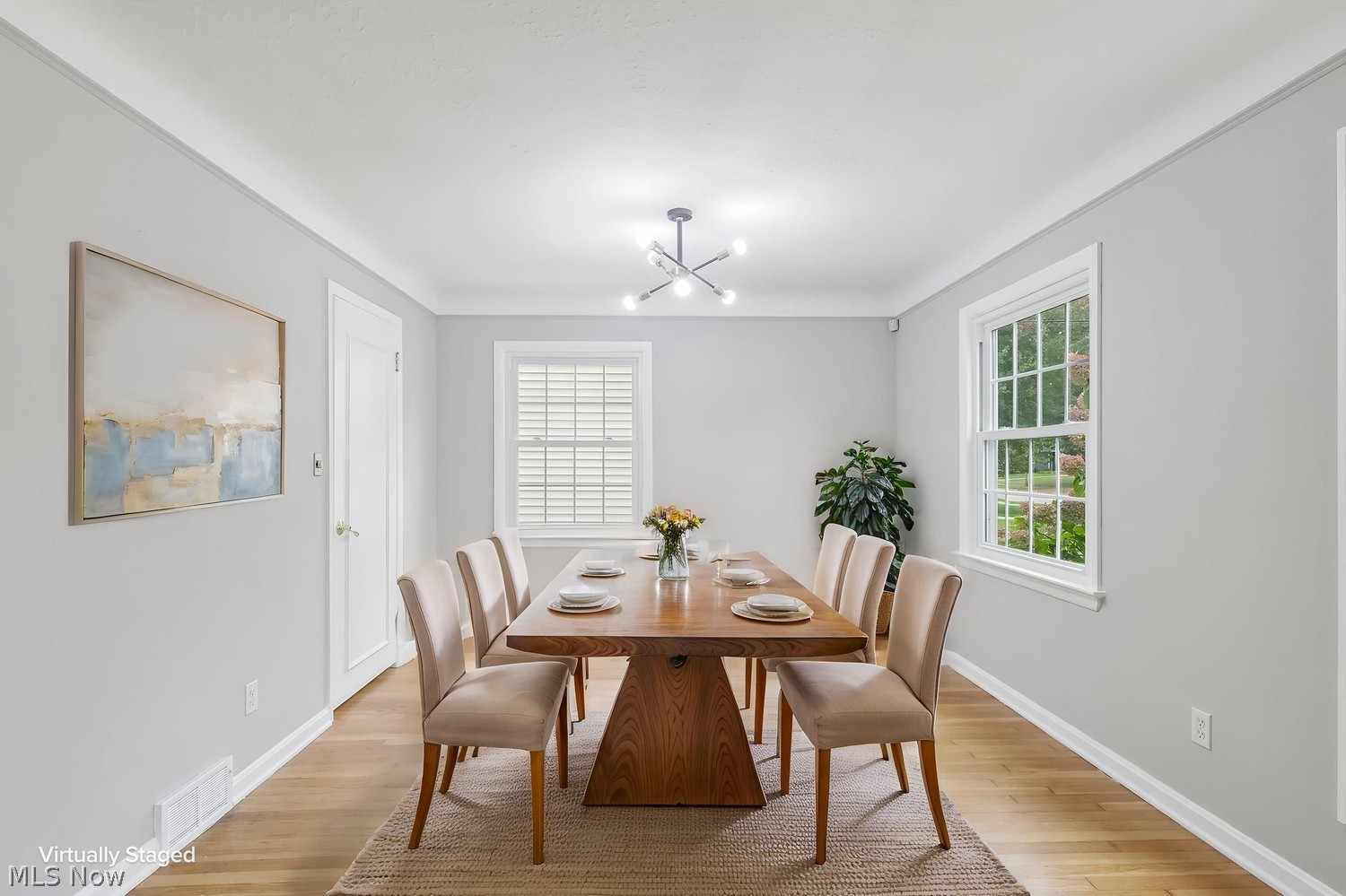 26815 E Oviatt Road Bay Village OH 44140