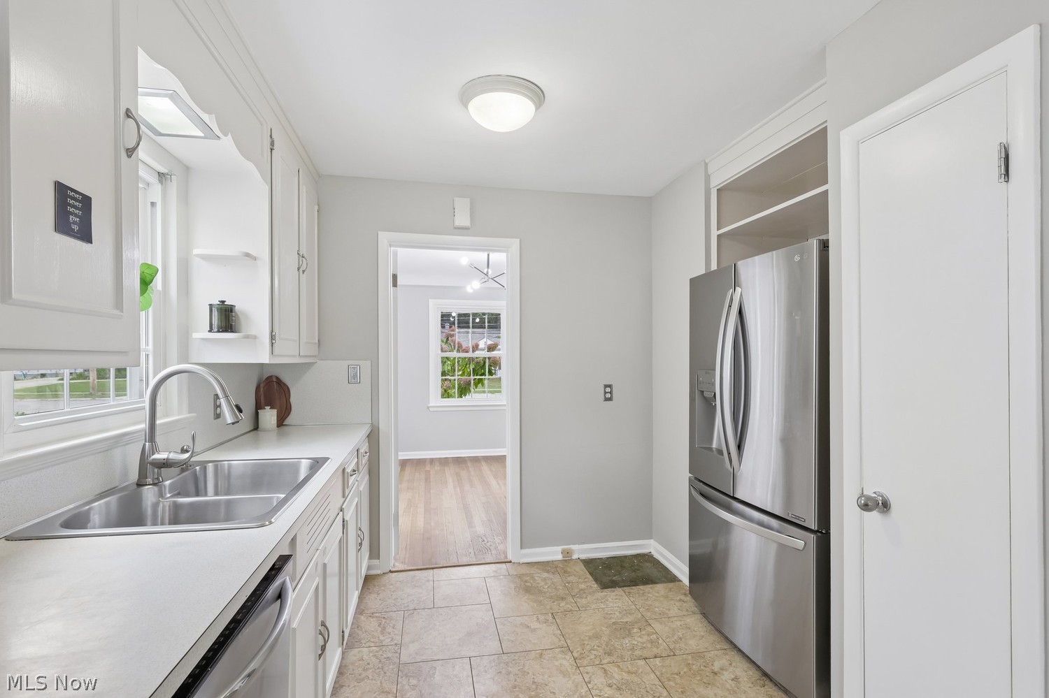 26815 E Oviatt Road Bay Village OH 44140