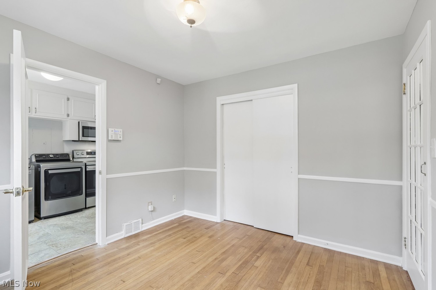 26815 E Oviatt Road Bay Village OH 44140