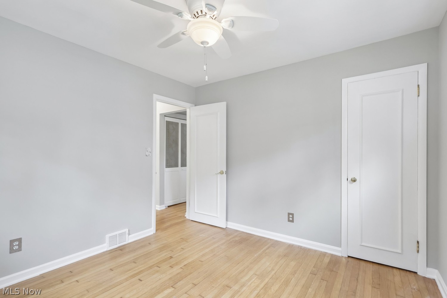 26815 E Oviatt Road Bay Village OH 44140