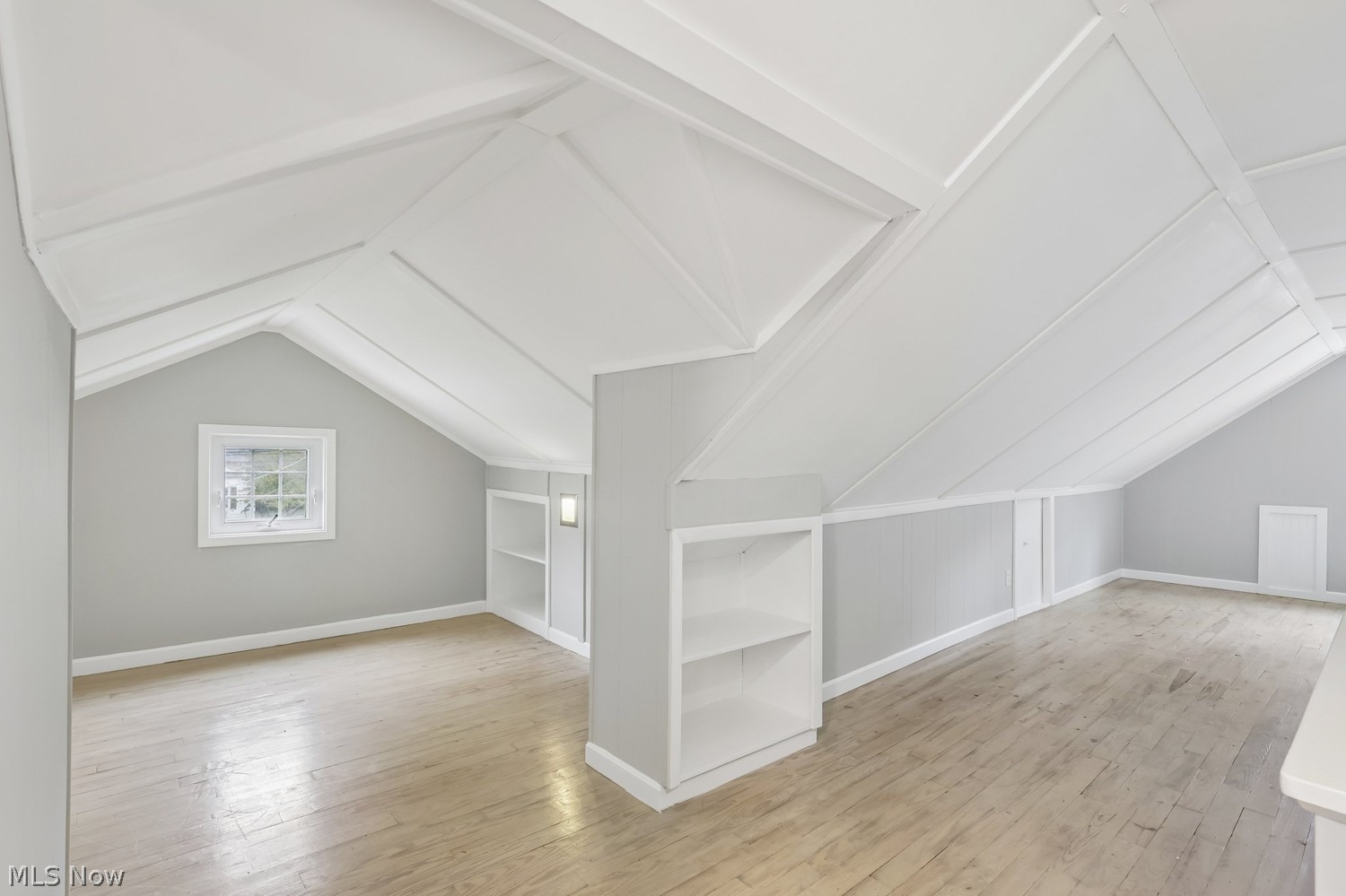 26815 E Oviatt Road Bay Village OH 44140