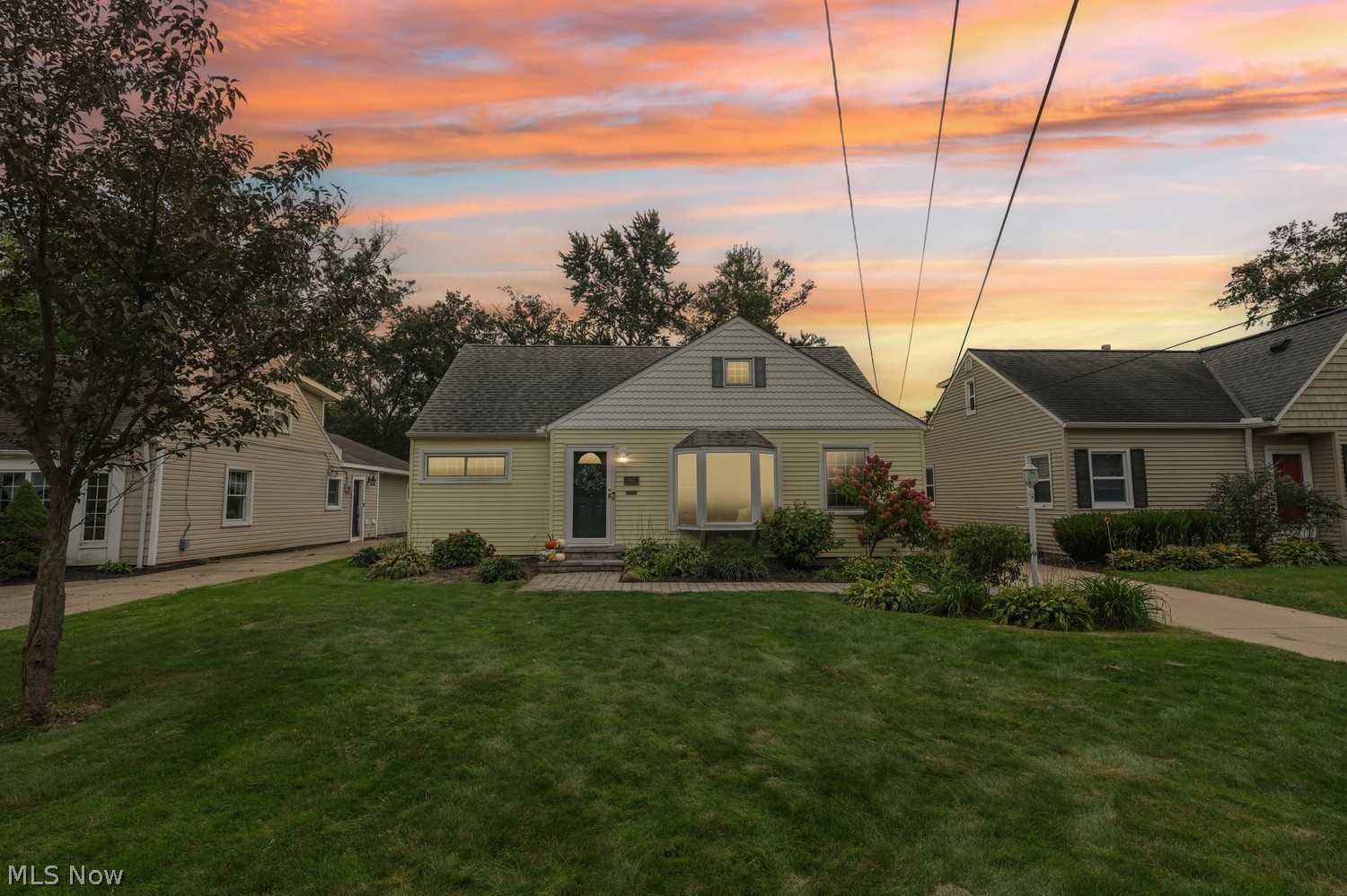 26815 E Oviatt Road Bay Village OH 44140