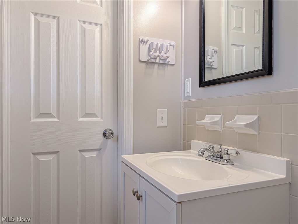 8636 Camelot Avenue NW Canal Fulton OH 44614