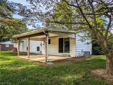 8636 Camelot Avenue NW Canal Fulton OH 44614