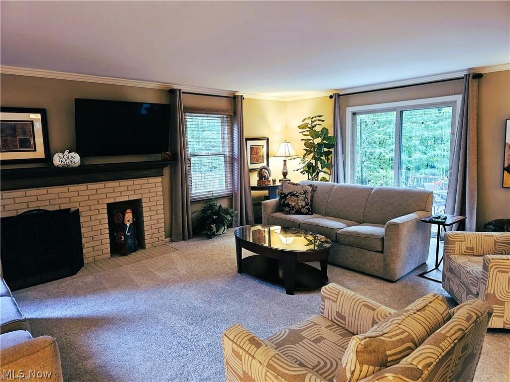 636 Shadowood Lane SE Warren OH 44484