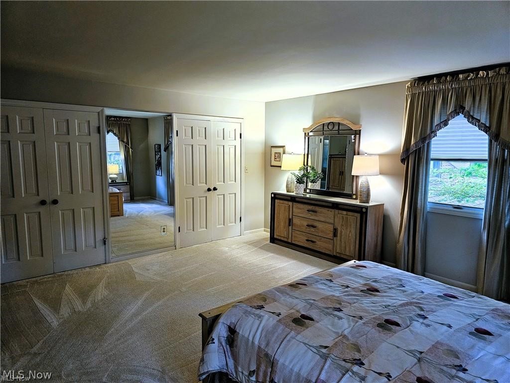 636 Shadowood Lane SE Warren OH 44484