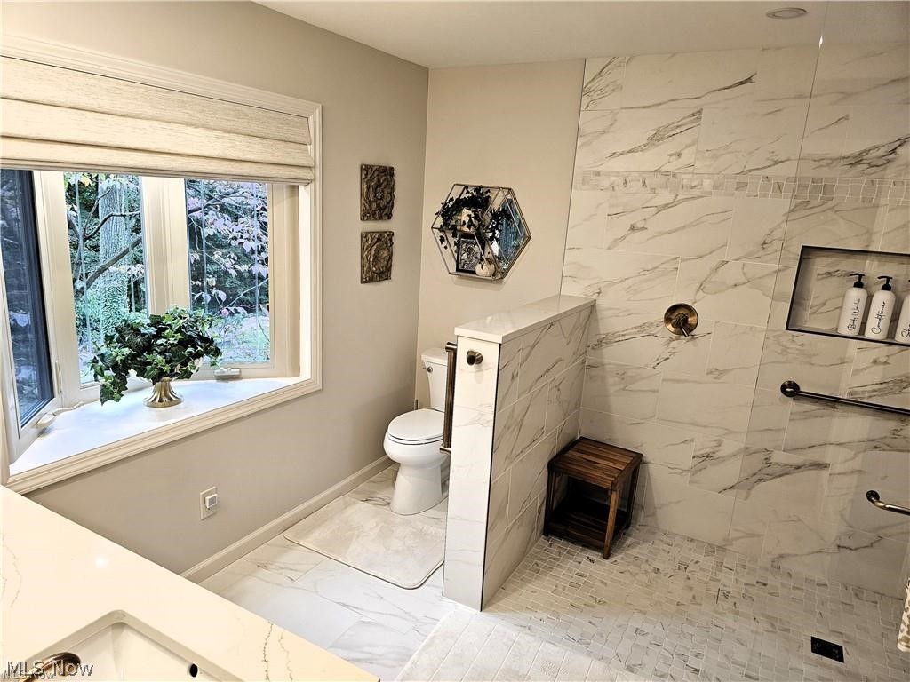 636 Shadowood Lane SE Warren OH 44484