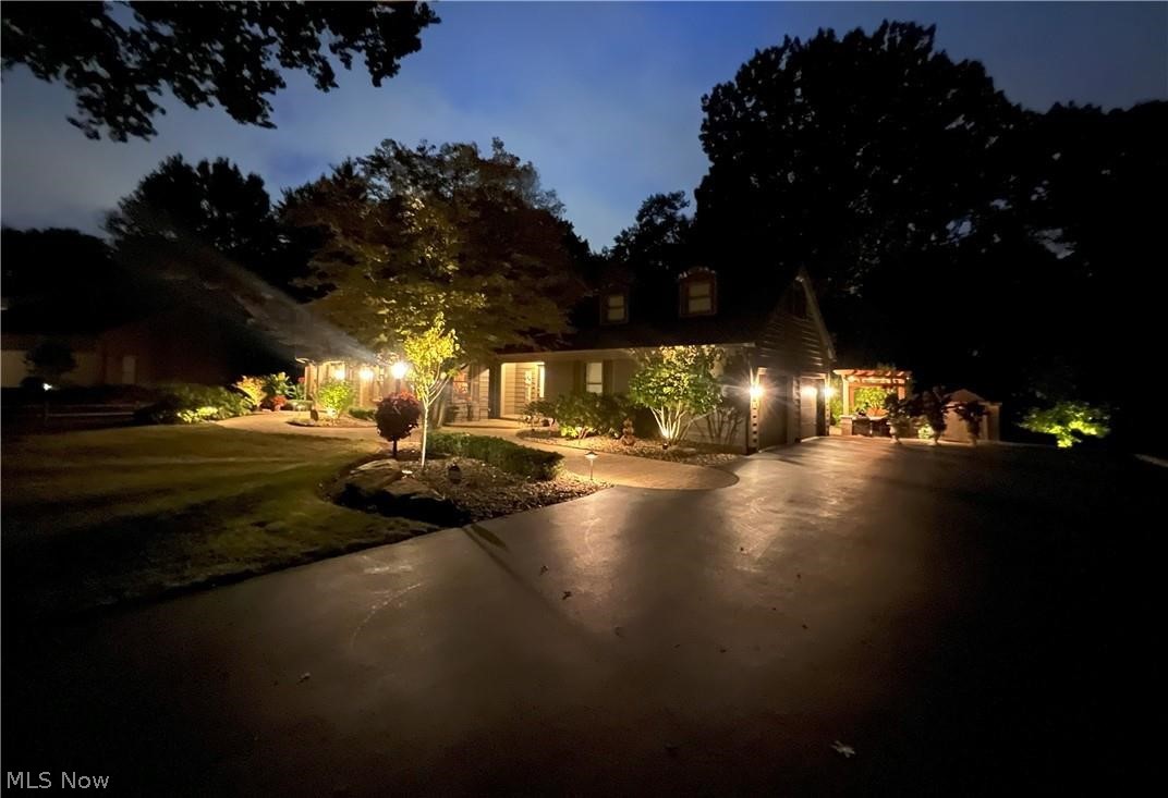 636 Shadowood Lane SE Warren OH 44484