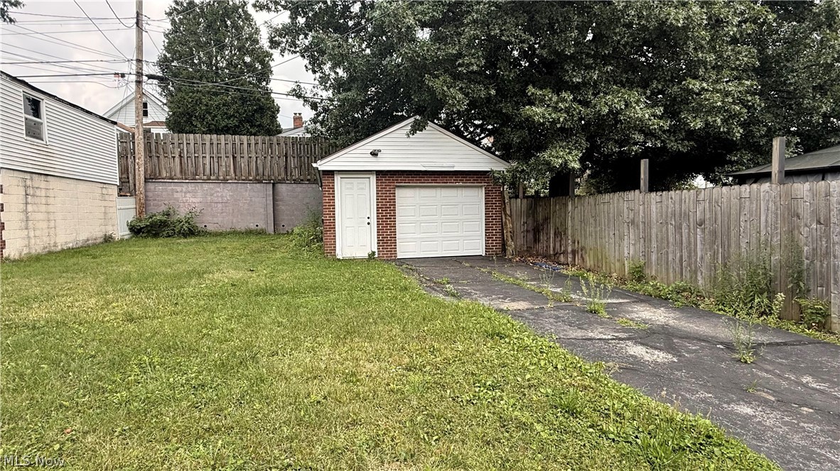 4643 E 90th Street Garfield Heights OH 44125