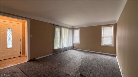 4643 E 90th Street Garfield Heights OH 44125
