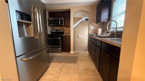 4643 E 90th Street Garfield Heights OH 44125