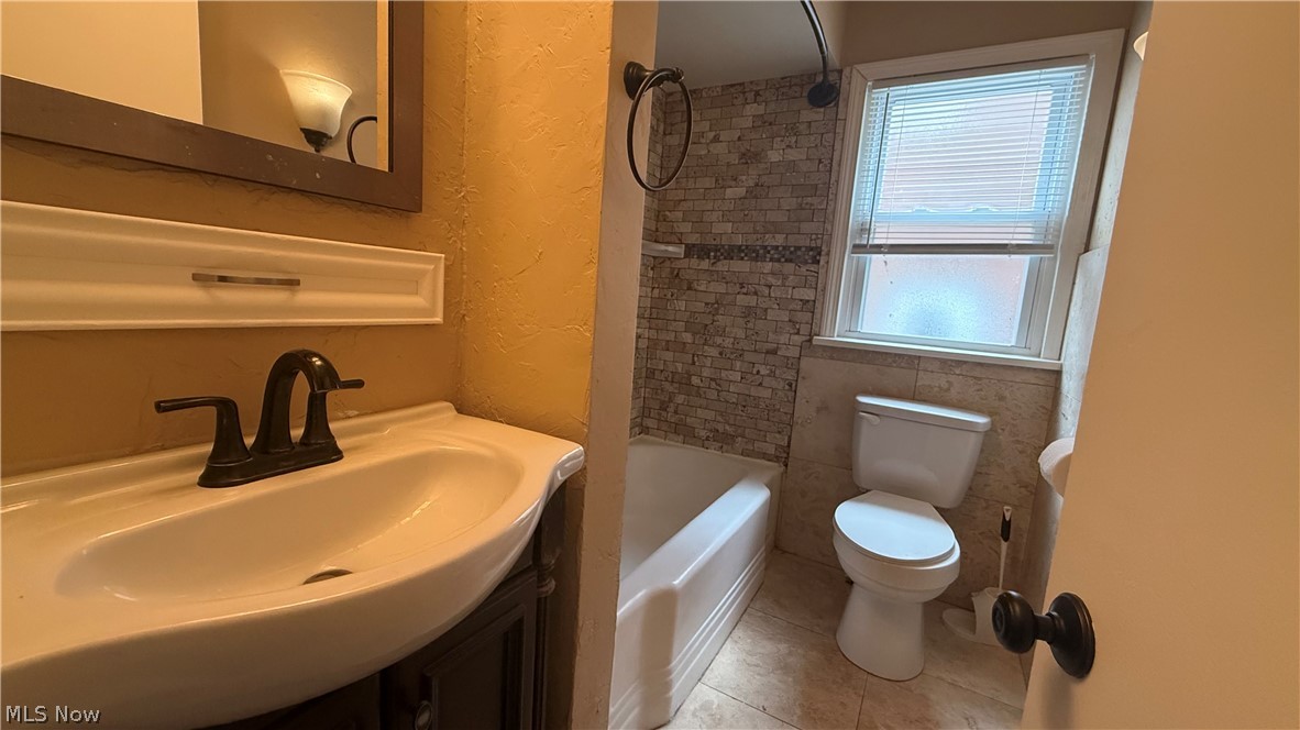 4643 E 90th Street Garfield Heights OH 44125