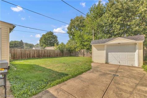 7620 Ivandale Drive Parma OH 44129
