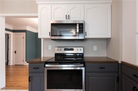 7003 Brecksville Road Independence OH 44131