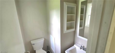 252 Saxe Road Mogadore OH 44260