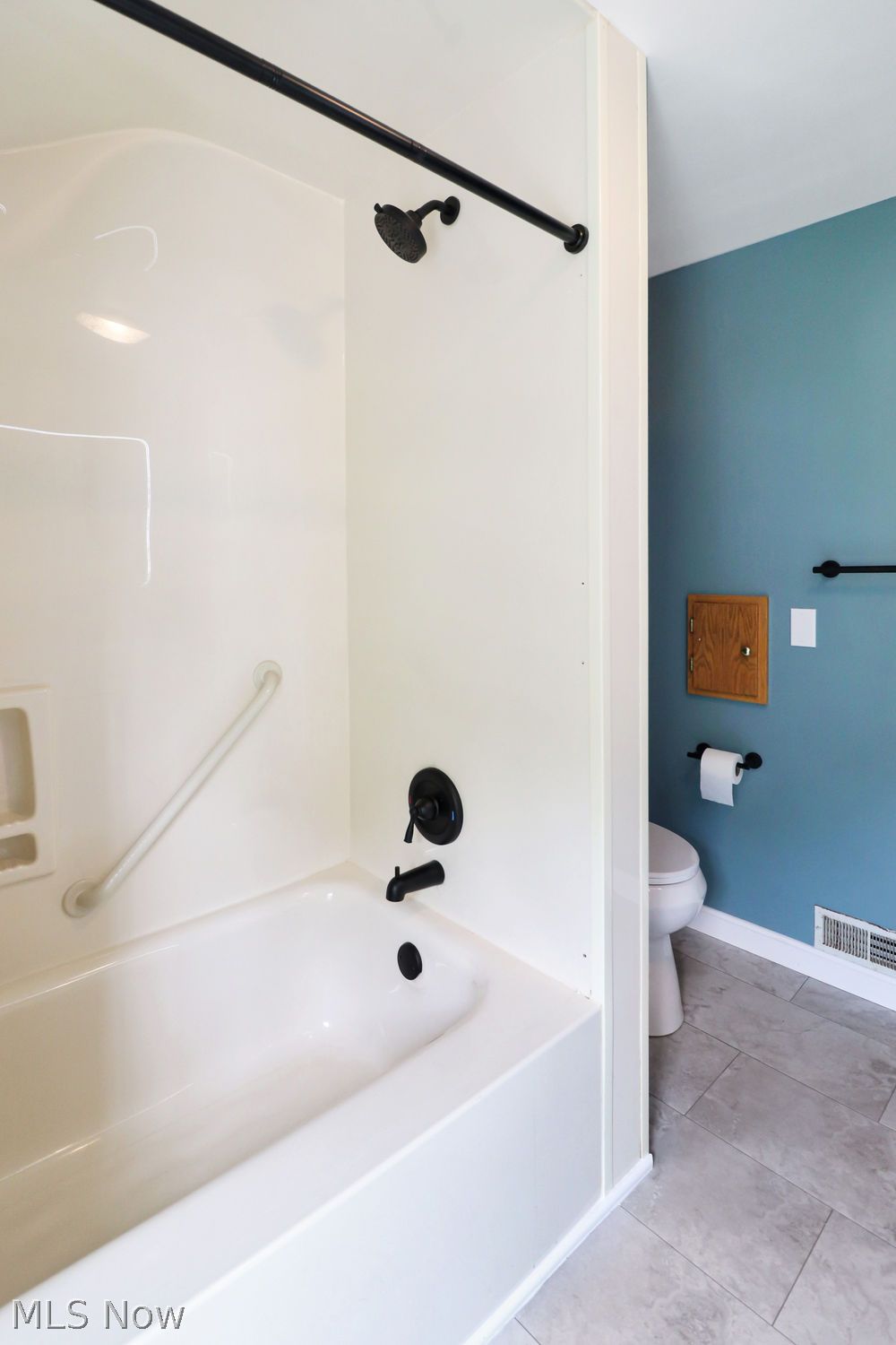 212 Raff Road NW Canton OH 44708