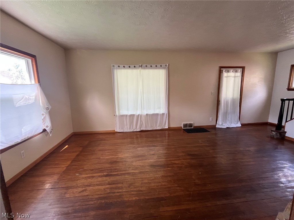 304 Lowell Avenue NE Warren OH 44483