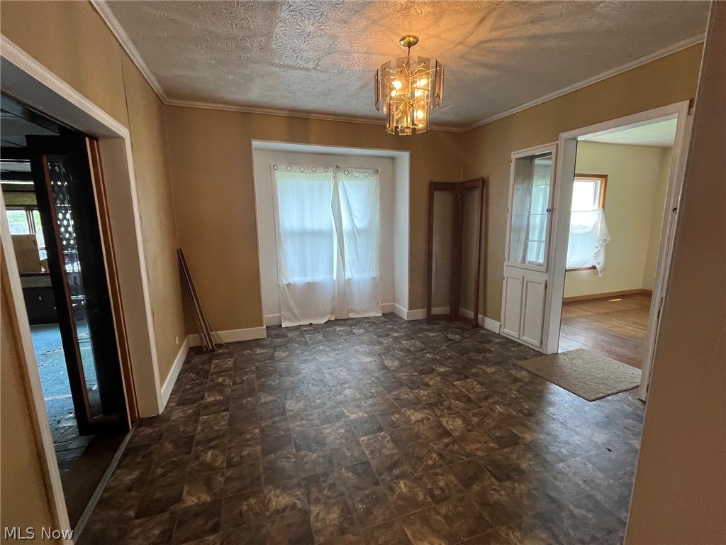 304 Lowell Avenue NE Warren OH 44483