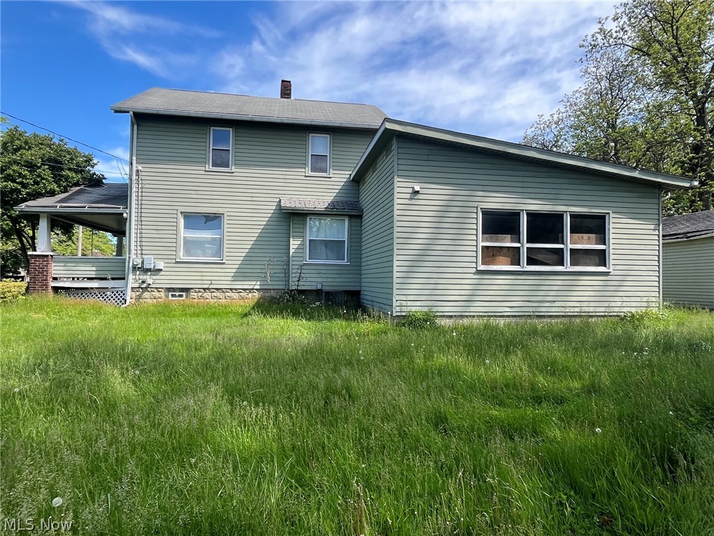 304 Lowell Avenue NE Warren OH 44483