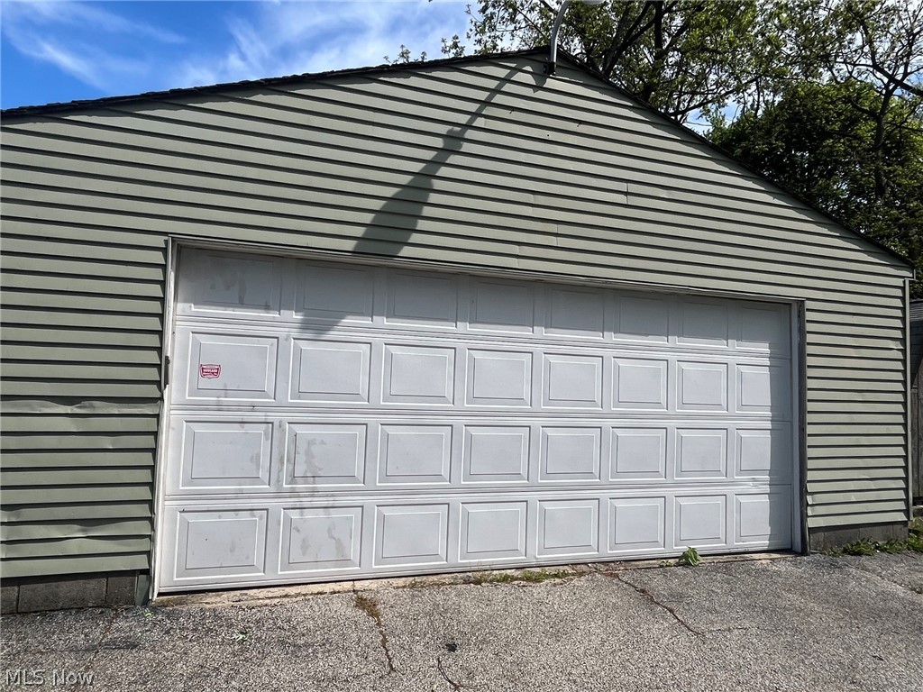 304 Lowell Avenue NE Warren OH 44483