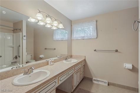 1970 Radcliffe Drive Westlake OH 44145