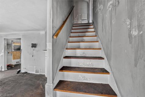 304 E 248th Street Euclid OH 44123