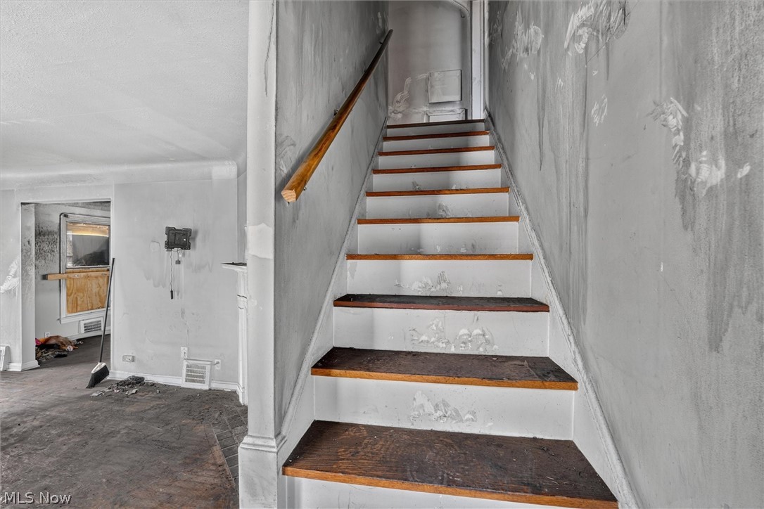 304 E 248th Street Euclid OH 44123