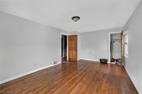 304 E 248th Street Euclid OH 44123