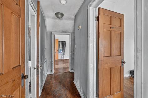 304 E 248th Street Euclid OH 44123