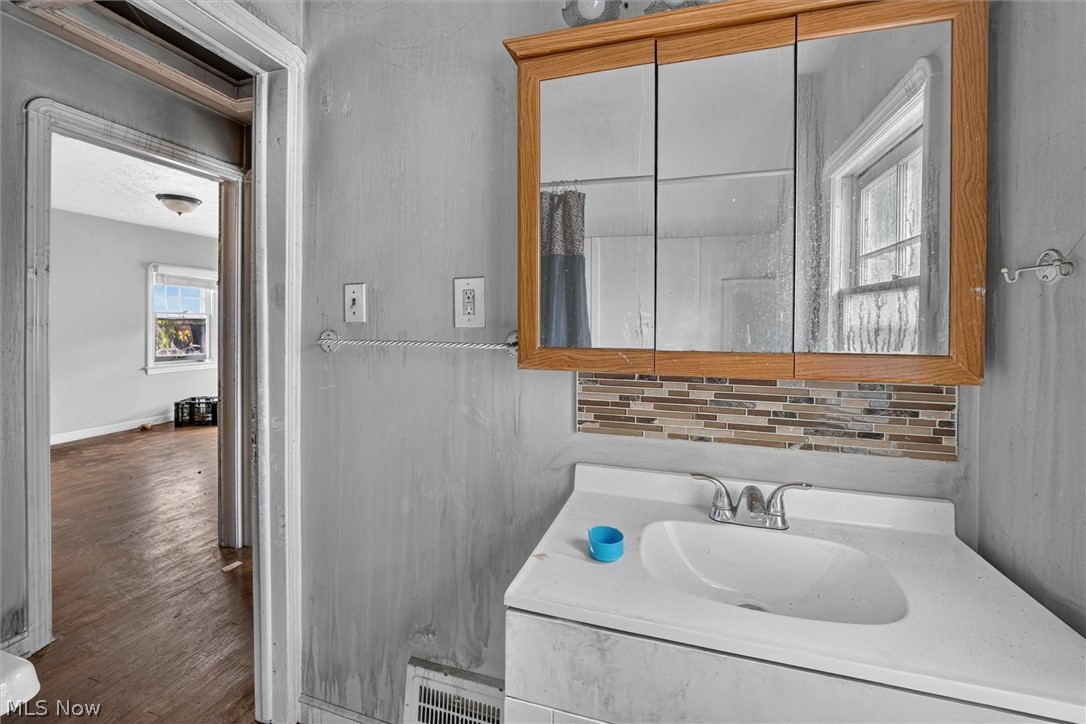 304 E 248th Street Euclid OH 44123