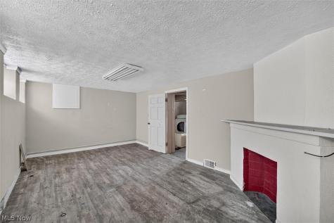304 E 248th Street Euclid OH 44123