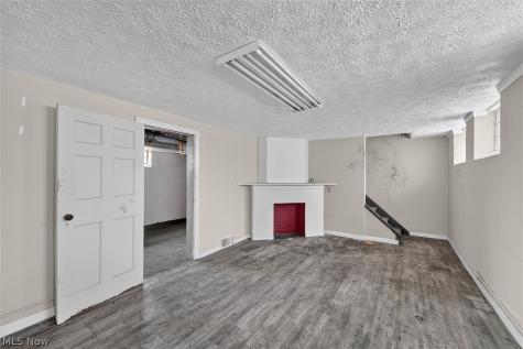 304 E 248th Street Euclid OH 44123