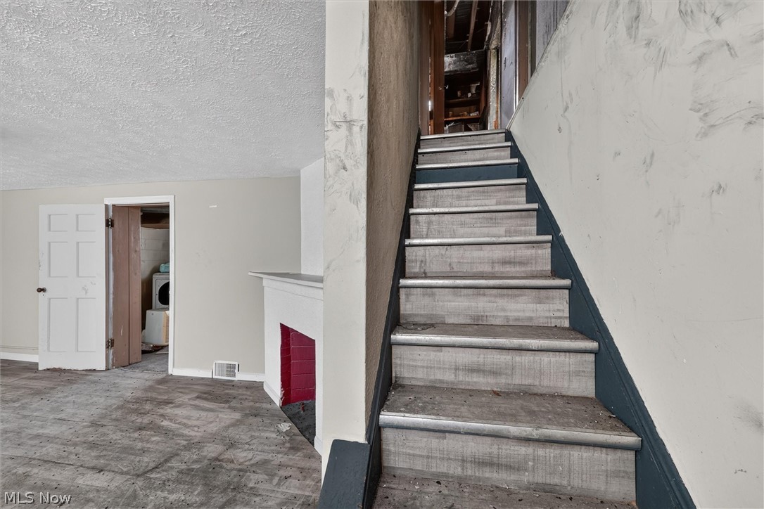 304 E 248th Street Euclid OH 44123